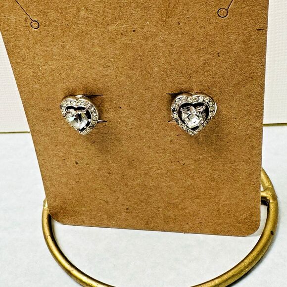 Vintage Crown Trifari Heart Shaped Rhinestone Earrings Screw Back Silver Tone - Picture 4 of 11